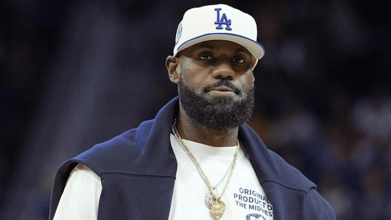 LeBron James sends heartfelt 'family' message to fans after viral Toronto clip