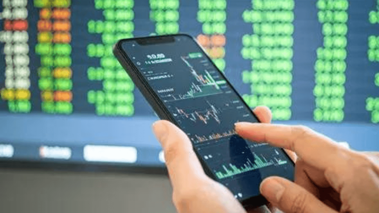 FIIs pull out Rs 11,820 crore in first week of December